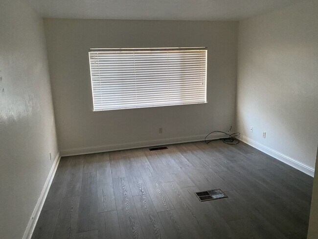 Building Photo - 3349 W Tulare Ave