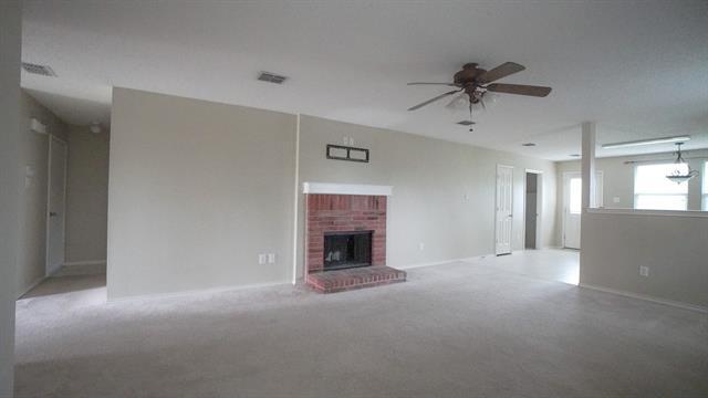 Building Photo - 5929 Thoroughbred Trail