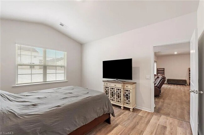 Building Photo - 4608 Reedy Creek Farm Cir