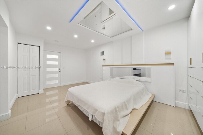 Building Photo - 845 NW 2nd St