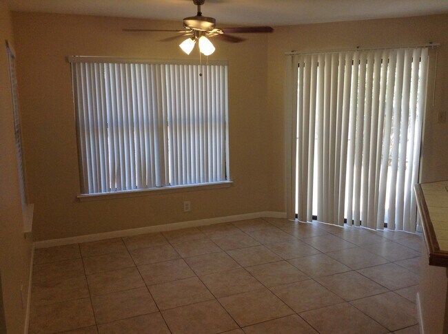 Building Photo - 16703 Coral Glade