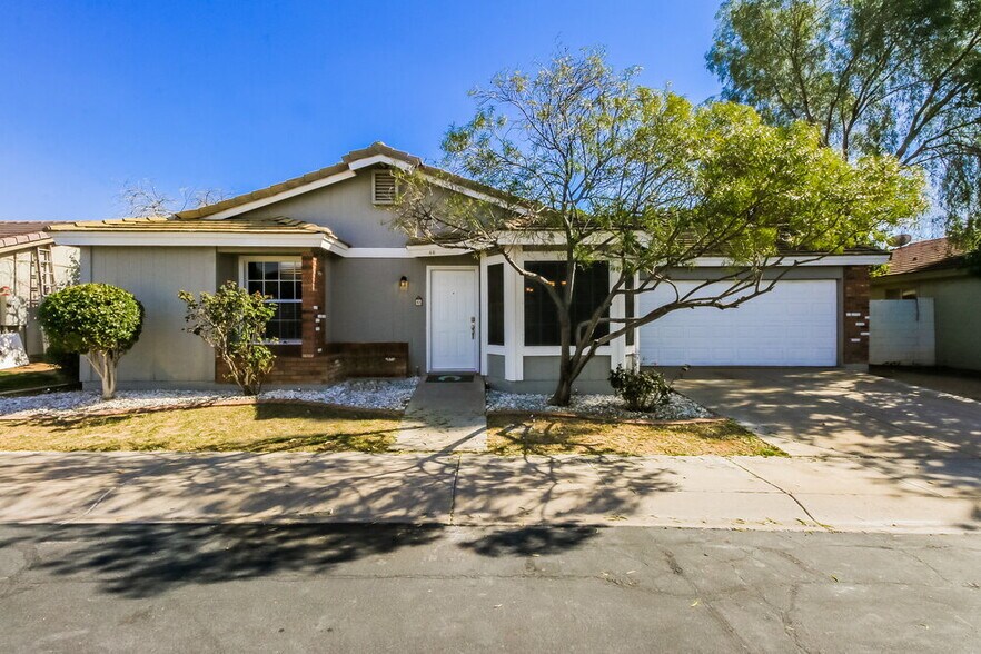 Primary Photo - 1616 N Alta Mesa Dr