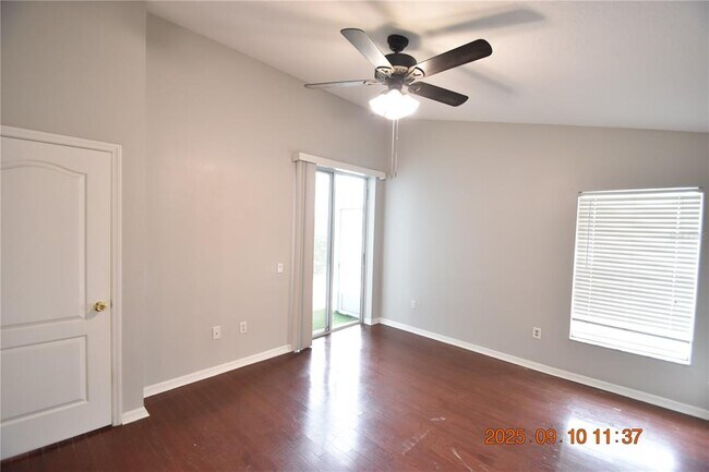 Building Photo - 12913 Lake Vista Dr