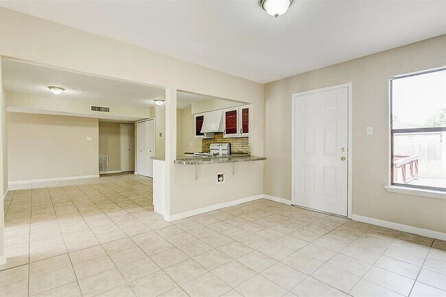 Building Photo - 1316 Royster Rd
