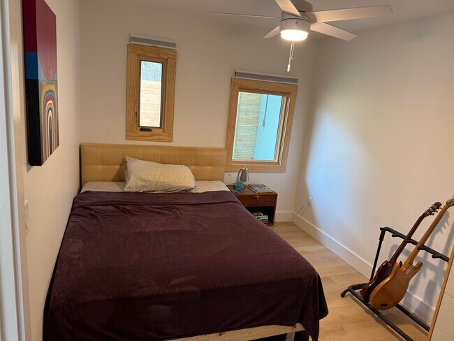 Building Photo - 381 Fortuna Ave