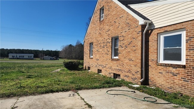 Building Photo - 24816 Sawmill Rd