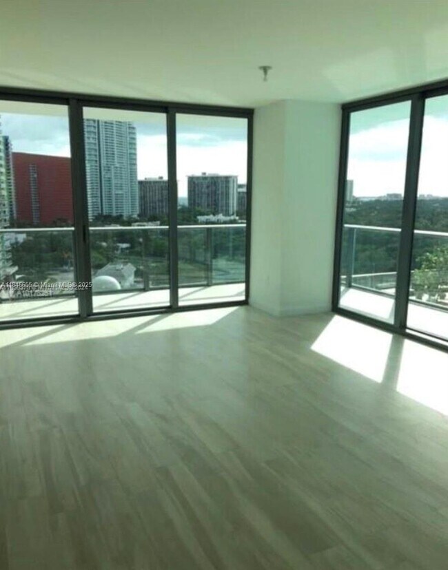 Building Photo - 1300 S Miami Ave