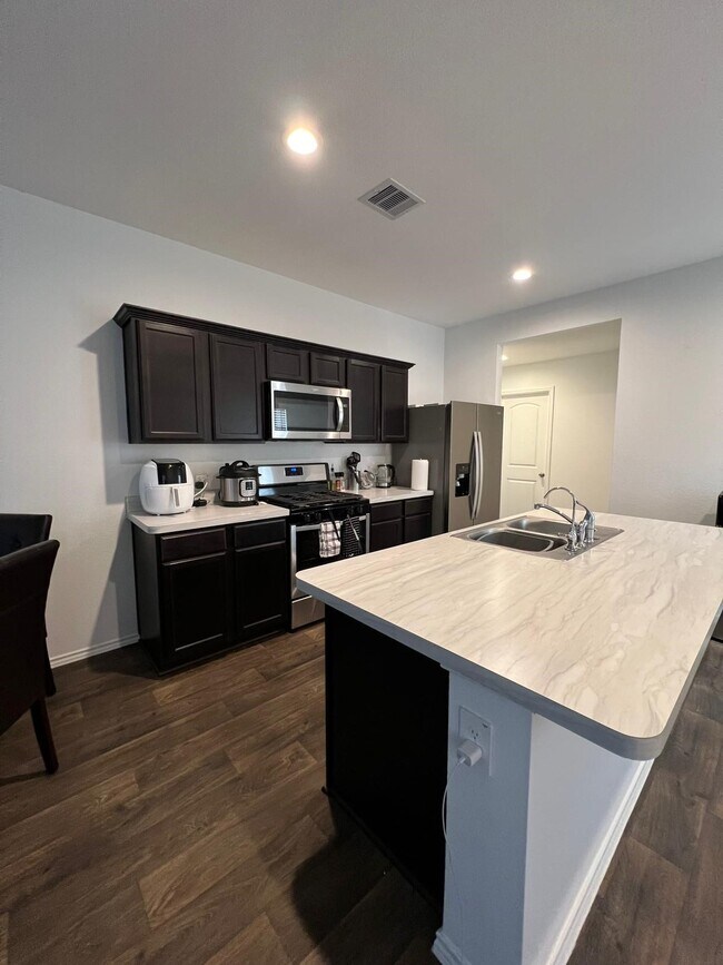 Building Photo - 22446 Gilded Peak