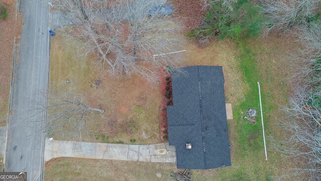 Building Photo - 321 Summerwood Ln