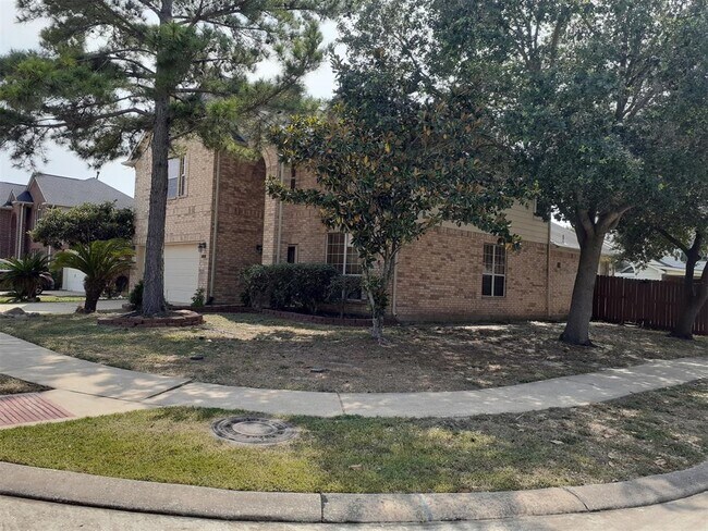 Building Photo - 5835 Beeston Ln