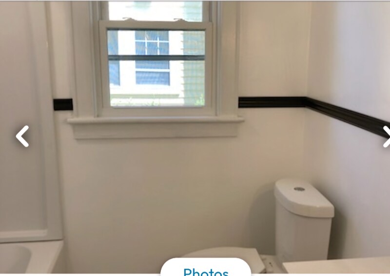 Building Photo - 115 7th Ave