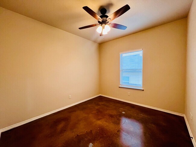 Building Photo - 10147 Westover Bluff