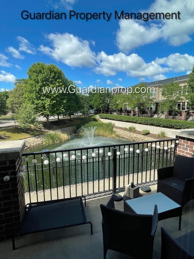 Building Photo - St Louis Park Town Home, Updated Kitchen, 2 Car Heated Garage, Walk Out Patio, Fireplace, W/D.