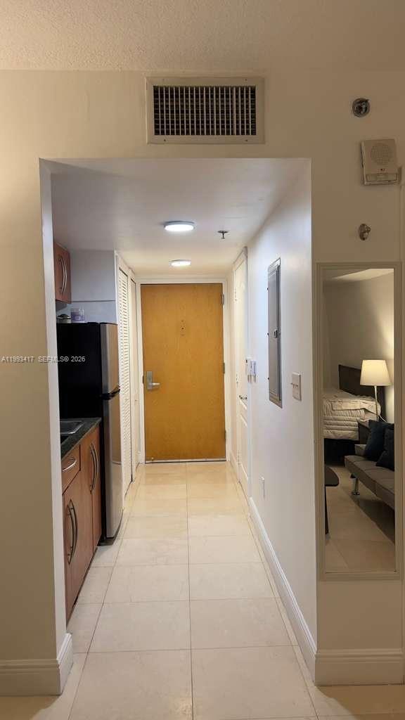 Building Photo - 1200 Brickell Bay Dr