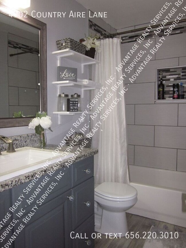 Building Photo - 4902 Country Aire Ln