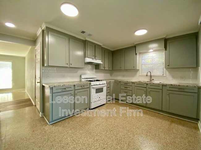 Building Photo - 217 N Emerald Loop