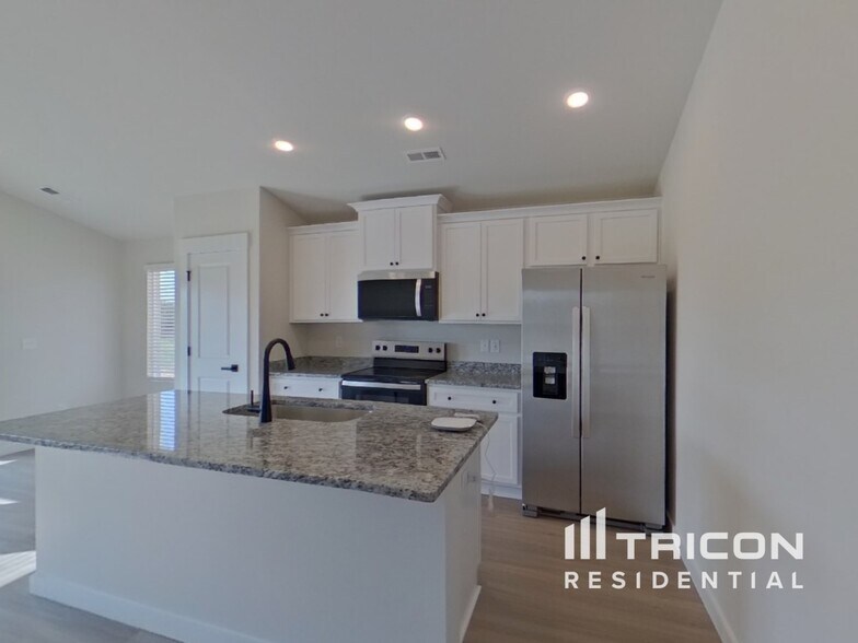 Building Photo - 1225 Crested Iris St