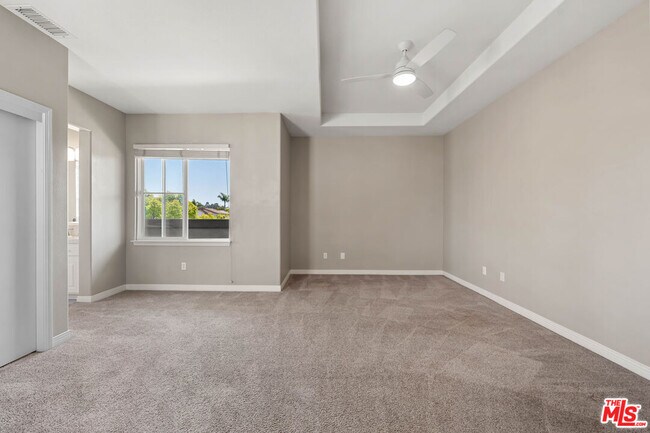 Building Photo - 1385 White Feather Ct
