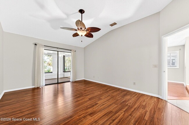 Building Photo - 810 Parkside Pl