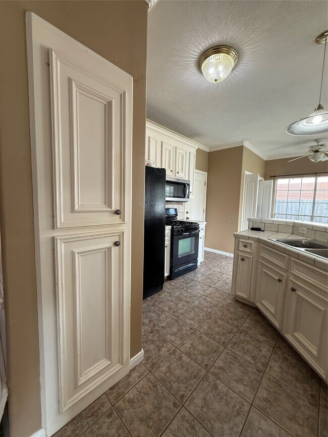 Building Photo - 21606 Windsor Castle Dr