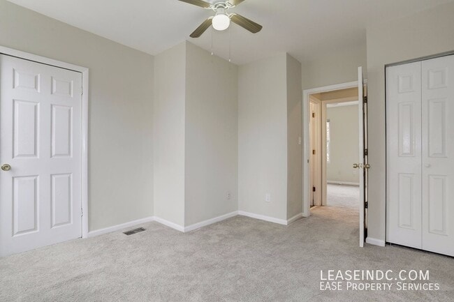 Building Photo - 231 K St NE