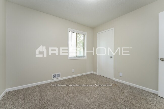 Building Photo - 1763 Stag Dr NW