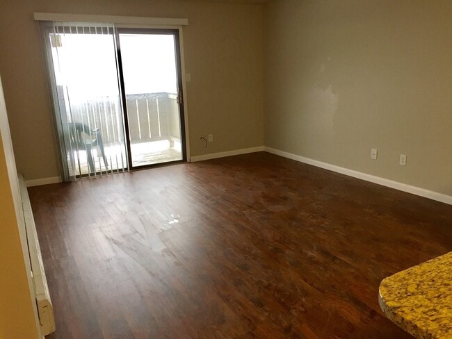 Building Photo - Long Term Rental- Dillon Valley East Q303