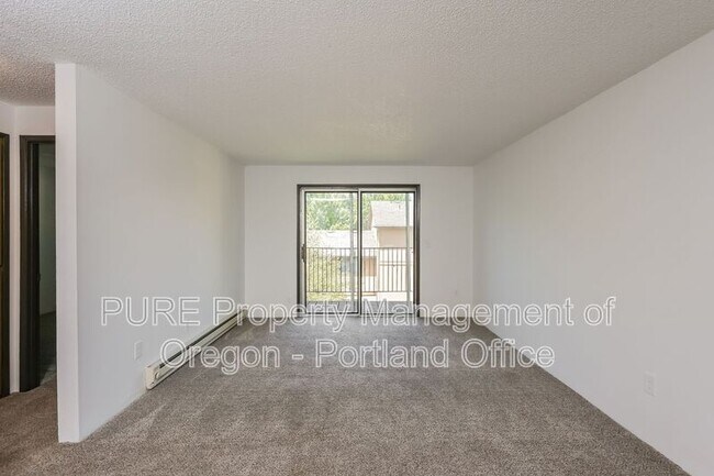 Building Photo - 14212 NE Sandy Blvd