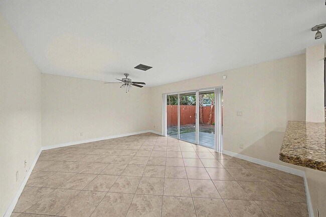Building Photo - 5789 Woodland Point Dr