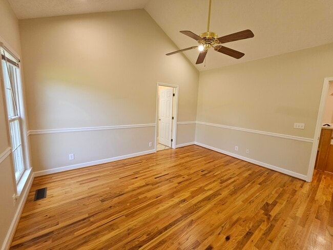 Building Photo - 8638 Reedy Creek Rd