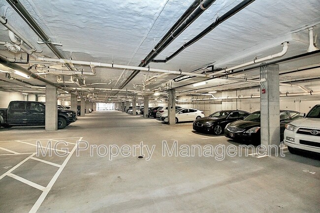 Building Photo - 2401 Euclid Ave