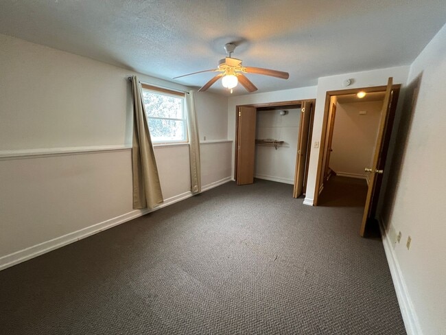 Building Photo - 602-614 Brown Street