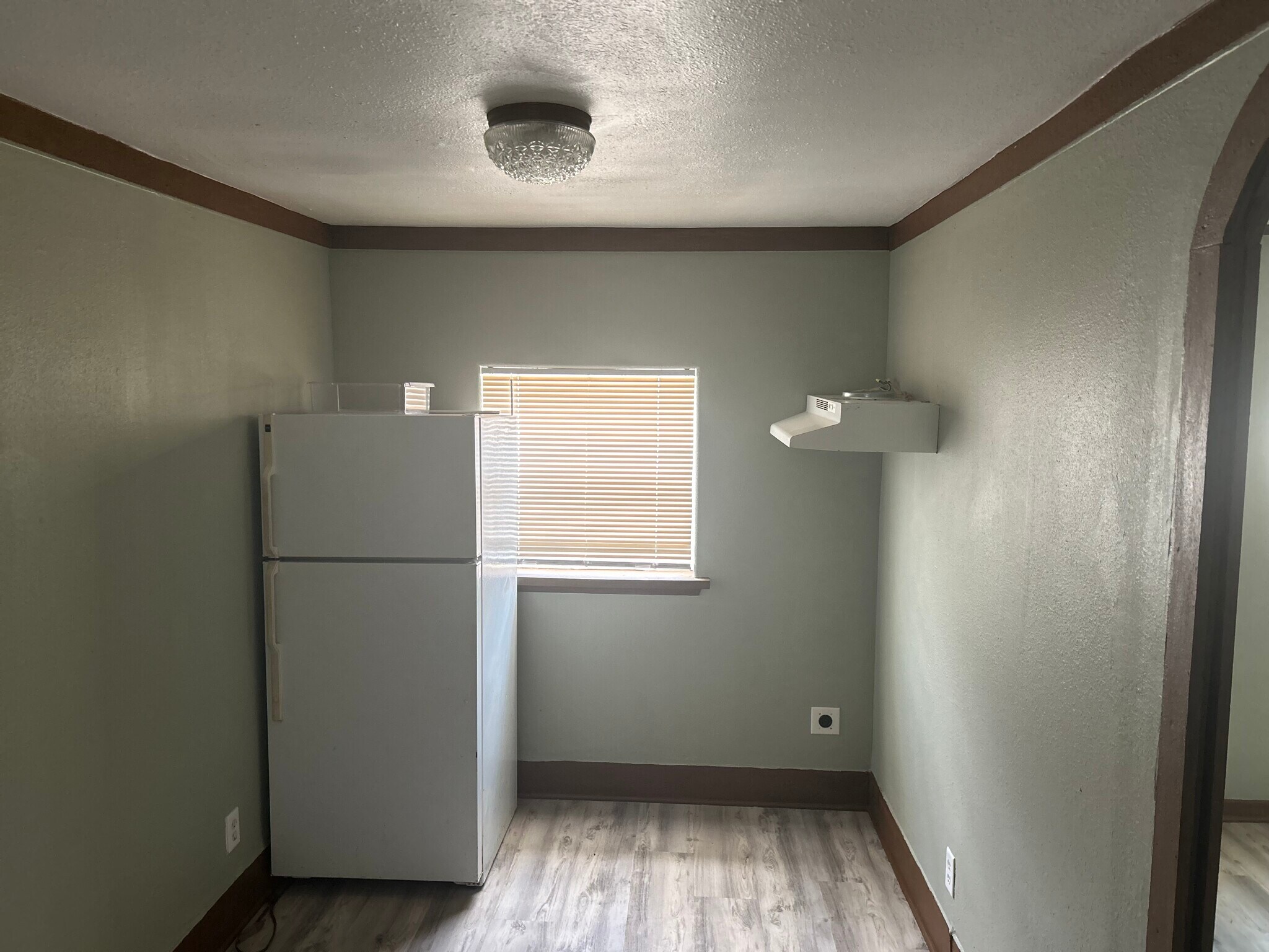 Kitchen - 806 N Berry St