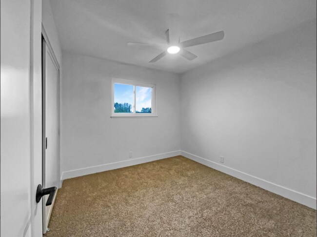 Building Photo - 7952 Summerplace Dr