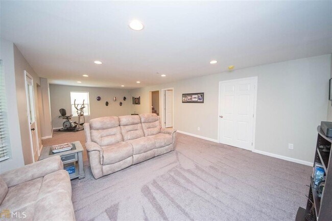 Building Photo - Hurry and show this 5 bedroom, 3 full bath home on a finished basement!!! Move in ready in desira...