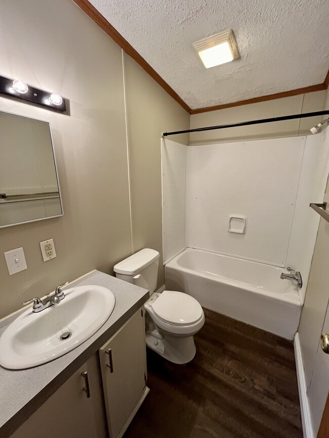 Building Photo - 3416 OH-83