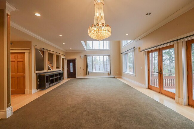 Building Photo - 67 Anderson Pond Rd