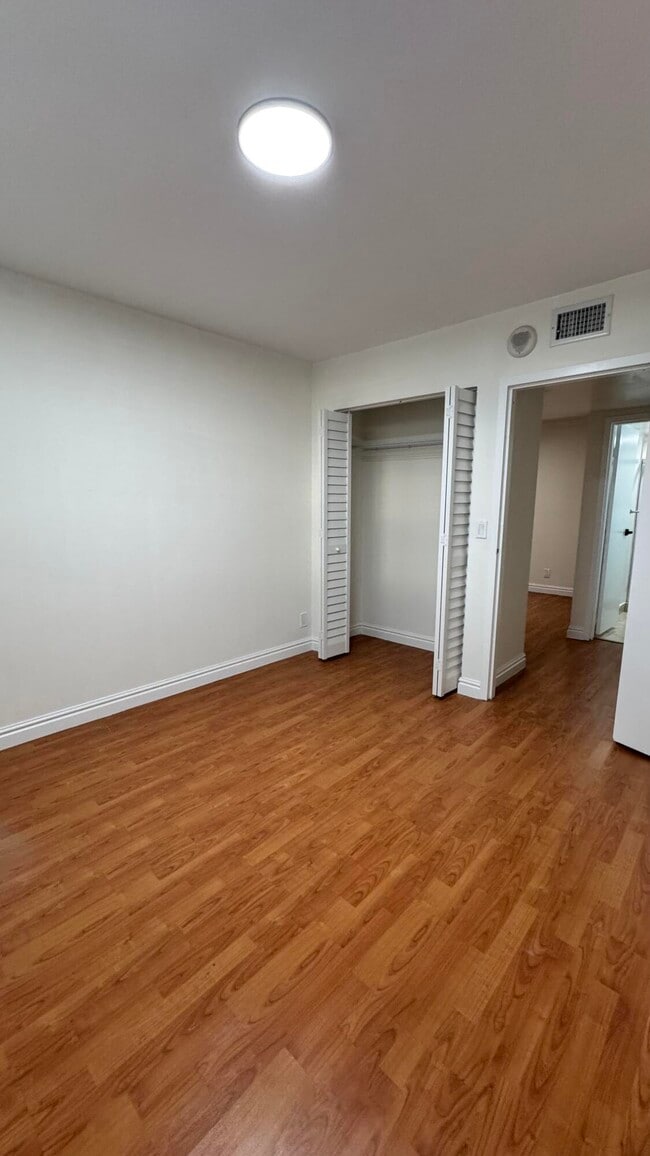 Building Photo - 2821 NE 163rd St