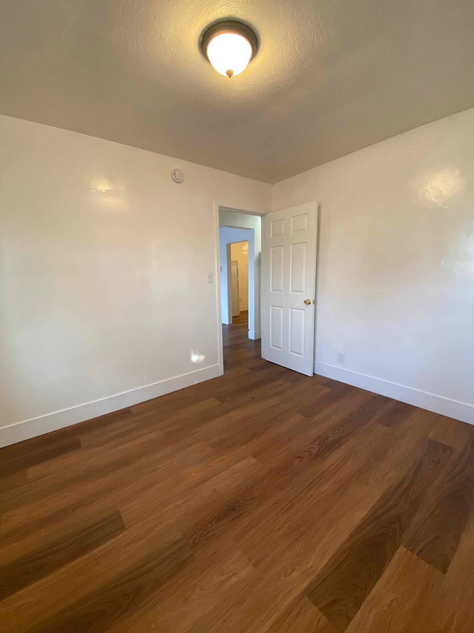 Building Photo - 3402 Mayfair Dr S