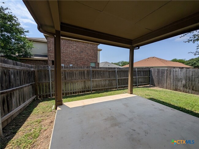 Building Photo - 1028 Brown Rock Dr