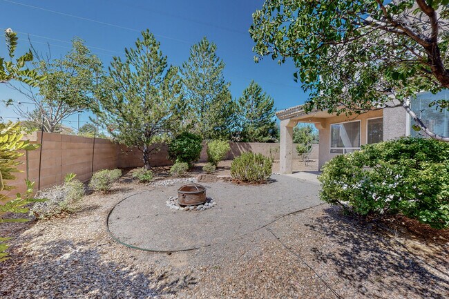 Building Photo - 6568 Los Pueblos Pl NW