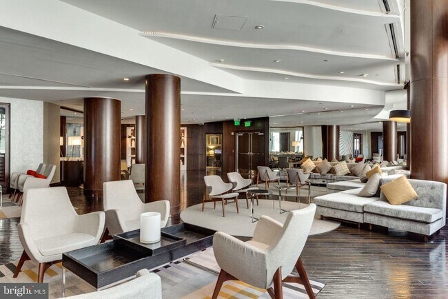 Building Photo - 1111 19th St N