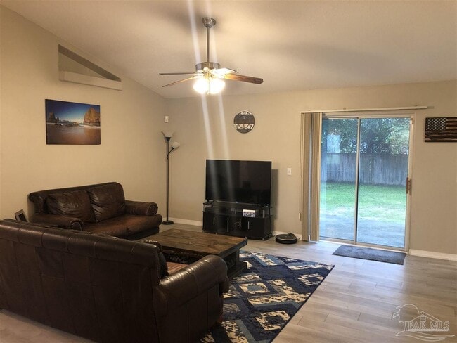 Building Photo - 5129 Goshawk Dr