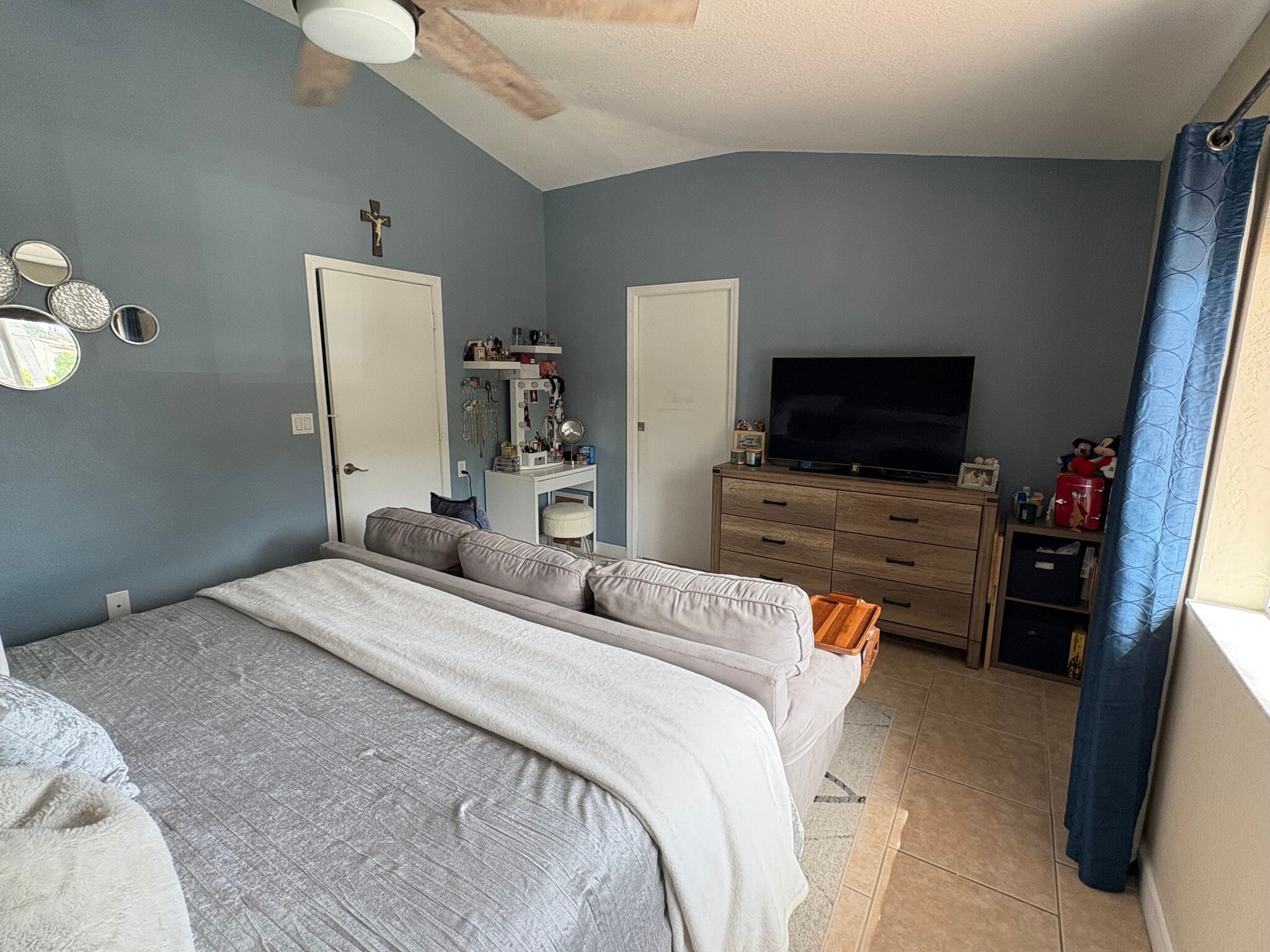 Building Photo - 4901 Palm Garden Ln