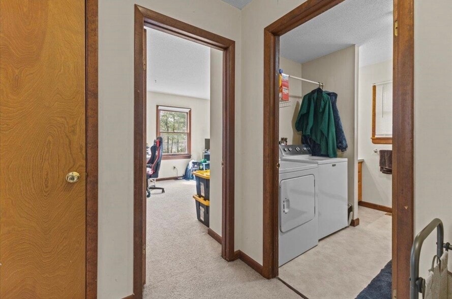 Upstairs landing - 216 Grey Birch Dr