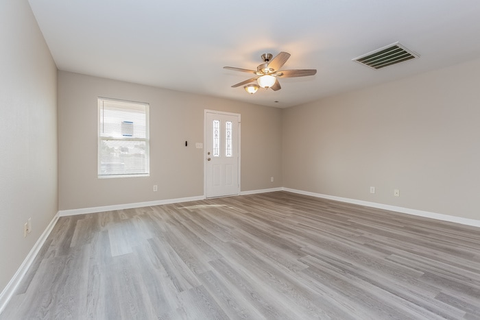 Building Photo - 16866 Wellhouse Dr