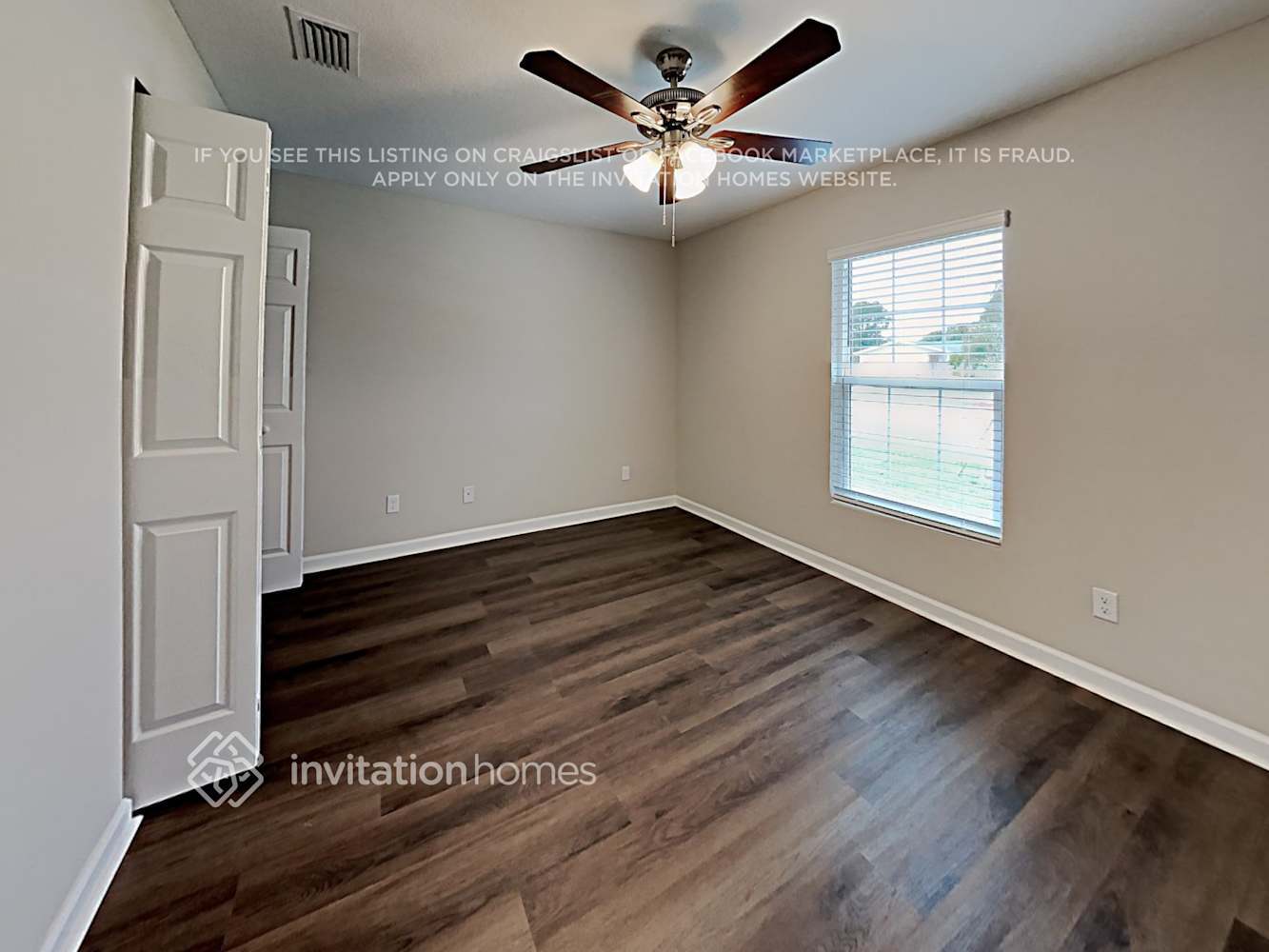 Building Photo - 1021 SE Airoso Blvd