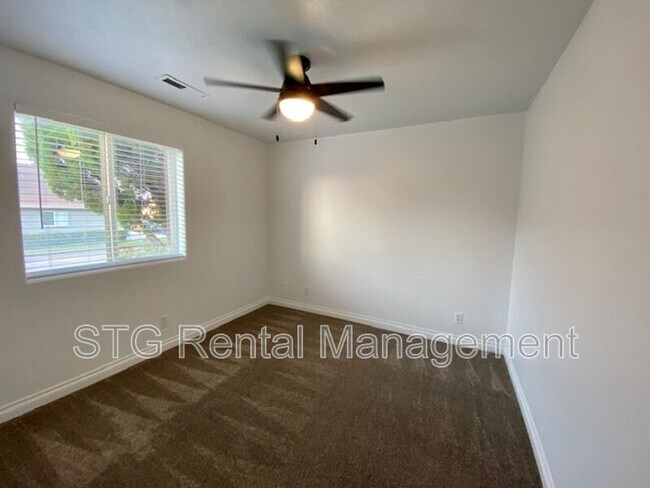 Building Photo - 766 N 2720 E