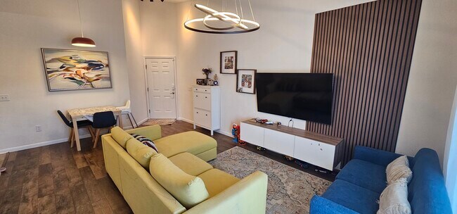 Building Photo - 4911 Key Lime Dr