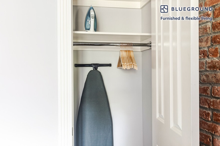 Building Photo - 234 E 14th St